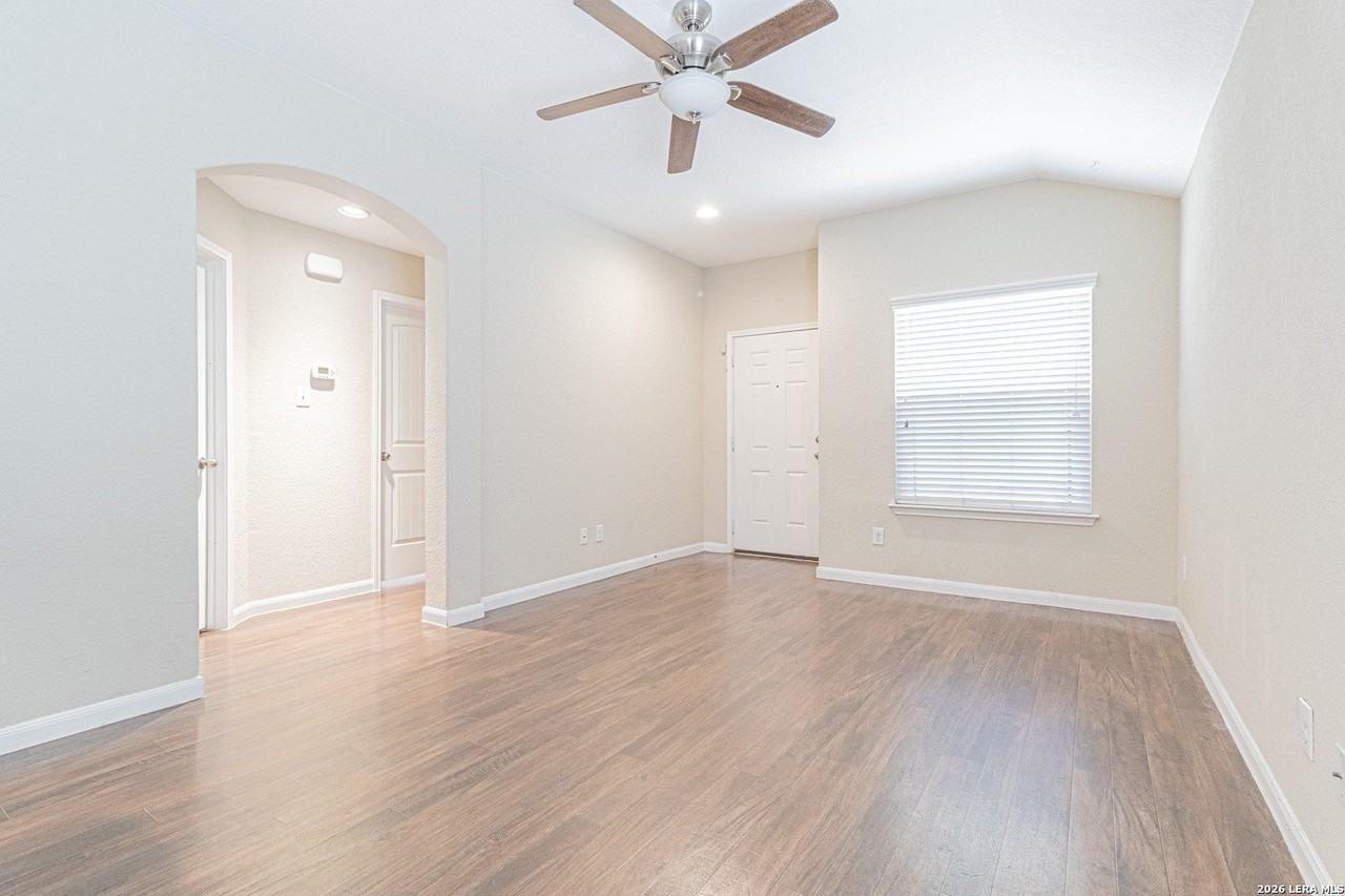 1038 Stone Br - Photo 7 of 31