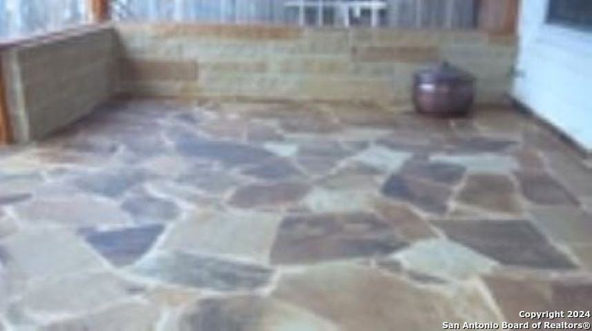 945 Forest Ridge Pkwy - Photo 3 of 13