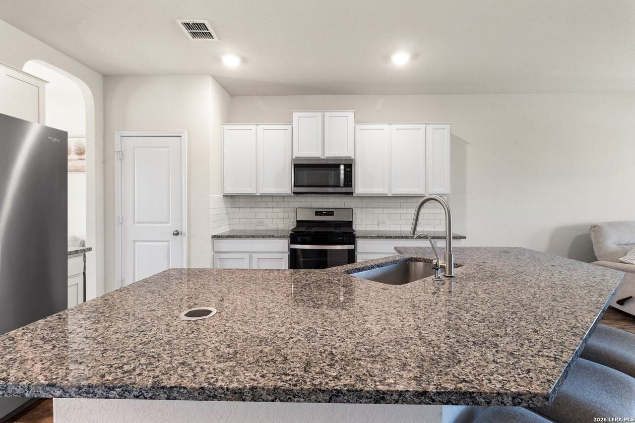 4907 Theralite Trl - Photo 7 of 40