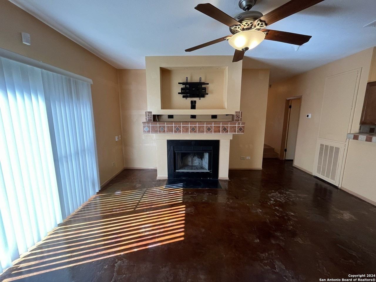 7339 Hunters Land - Photo 7 of 36