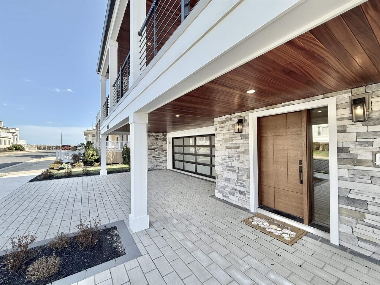 100 S Frontenac Ave - Photo 4 of 46