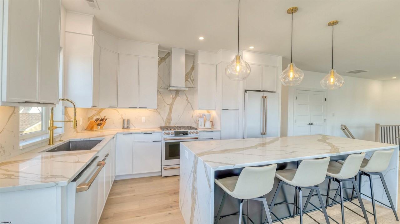 107 N New Haven Ave - Photo 6 of 27