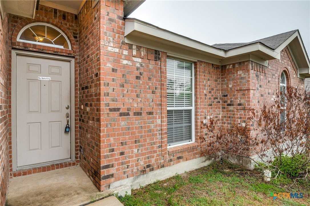 1662 Sunspur Rd - Photo 3 of 25