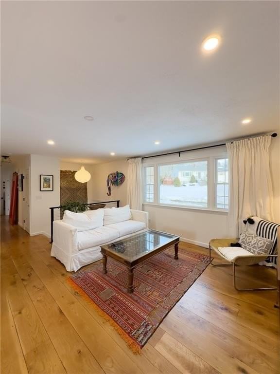 14 Pocahontas Dr - Photo 2 of 32