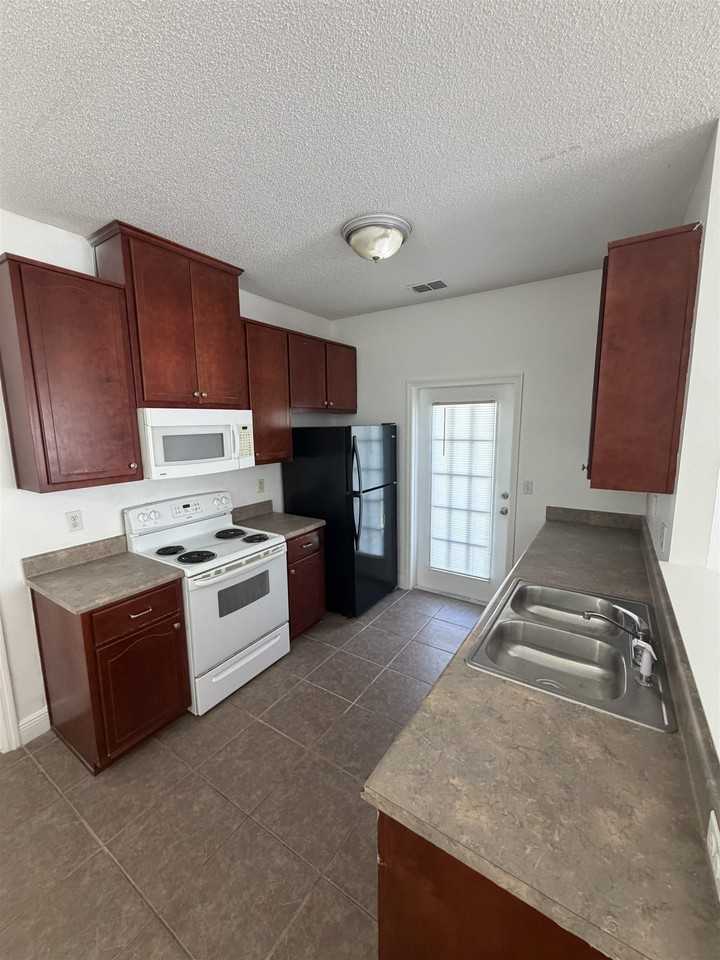 1469 Nena Hills Ct - Photo 2 of 7