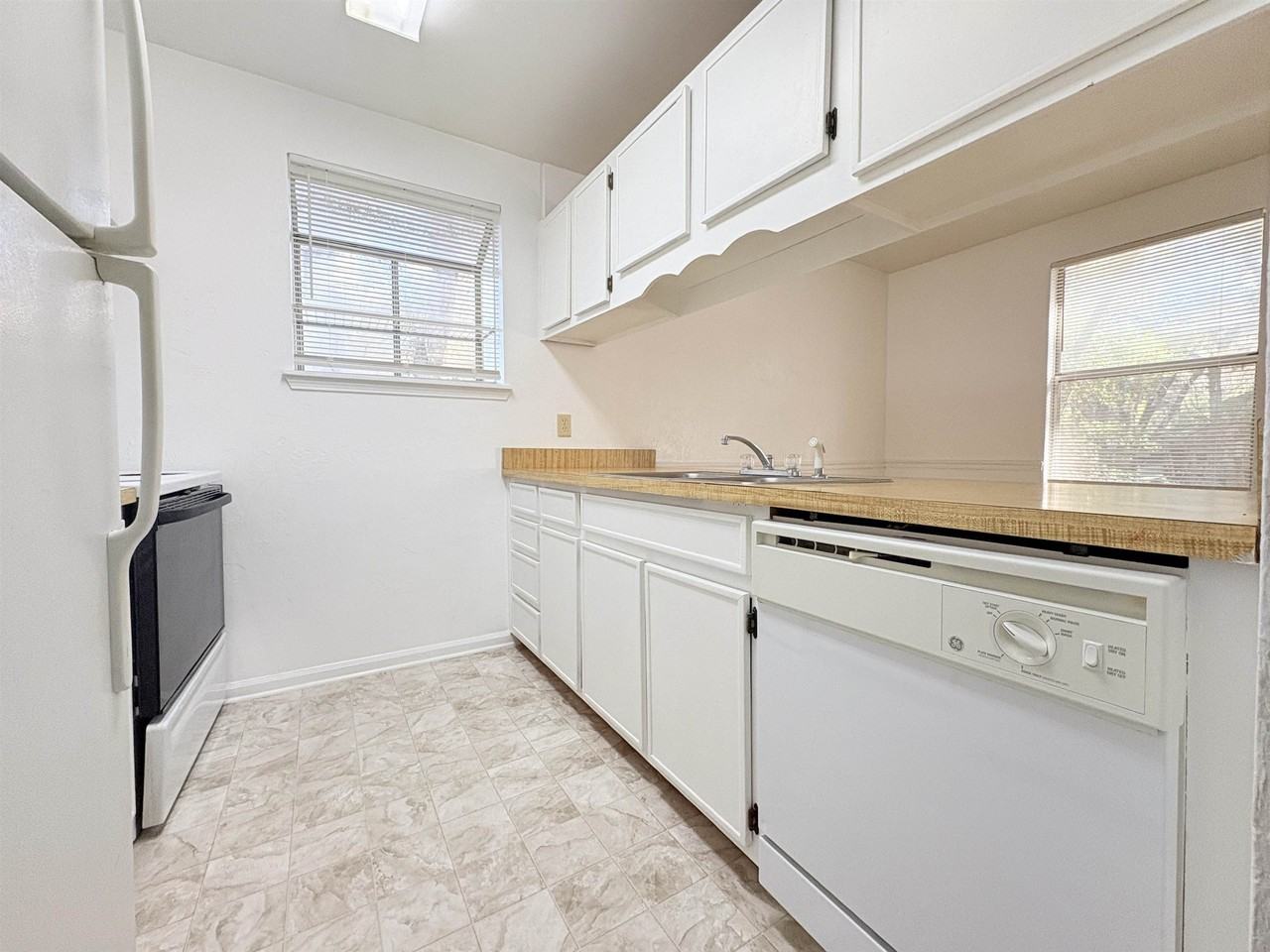 1810 Sylvan Ct #D - Photo 4 of 13