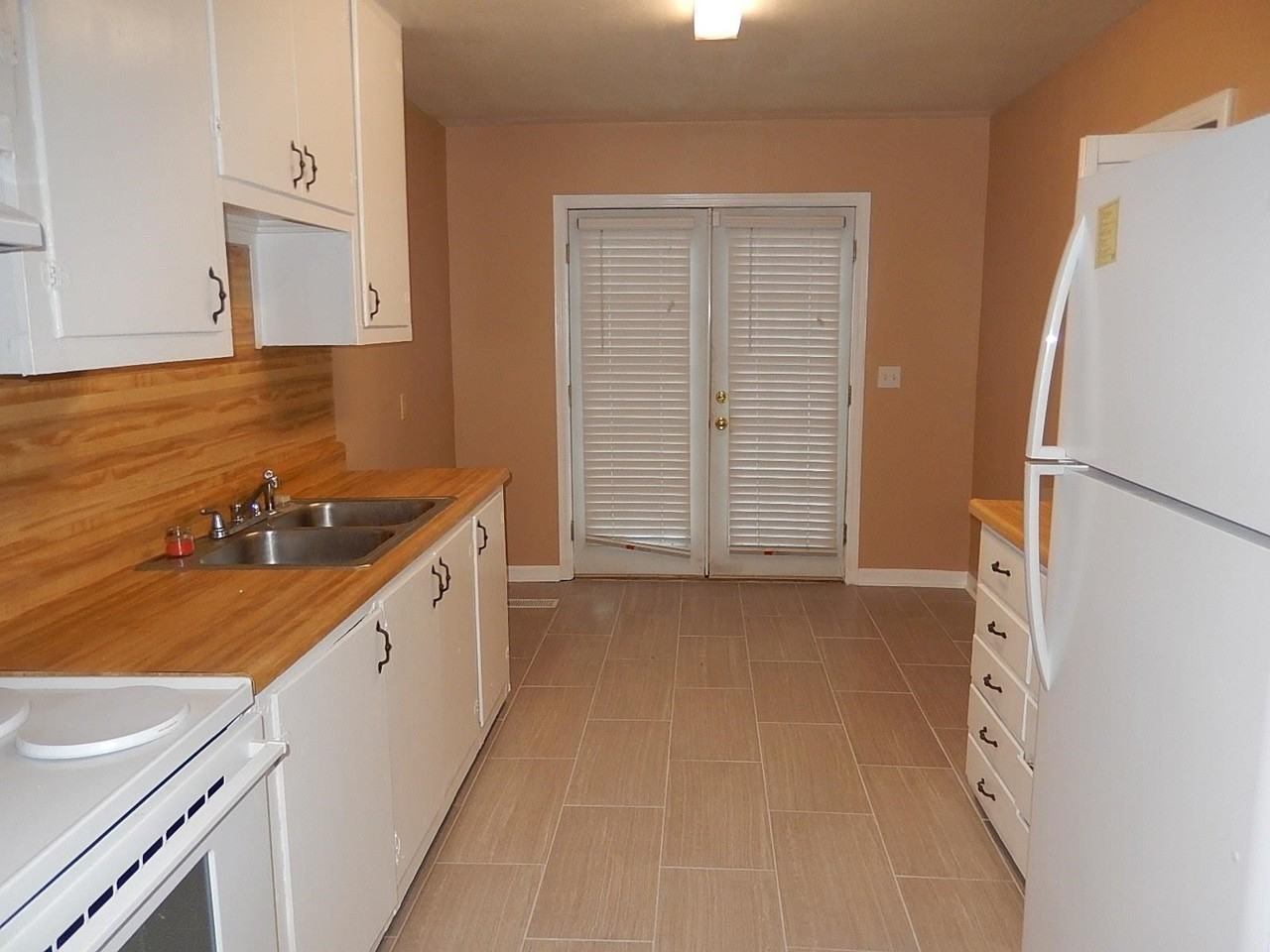 725 W Washington St - Photo 5 of 15