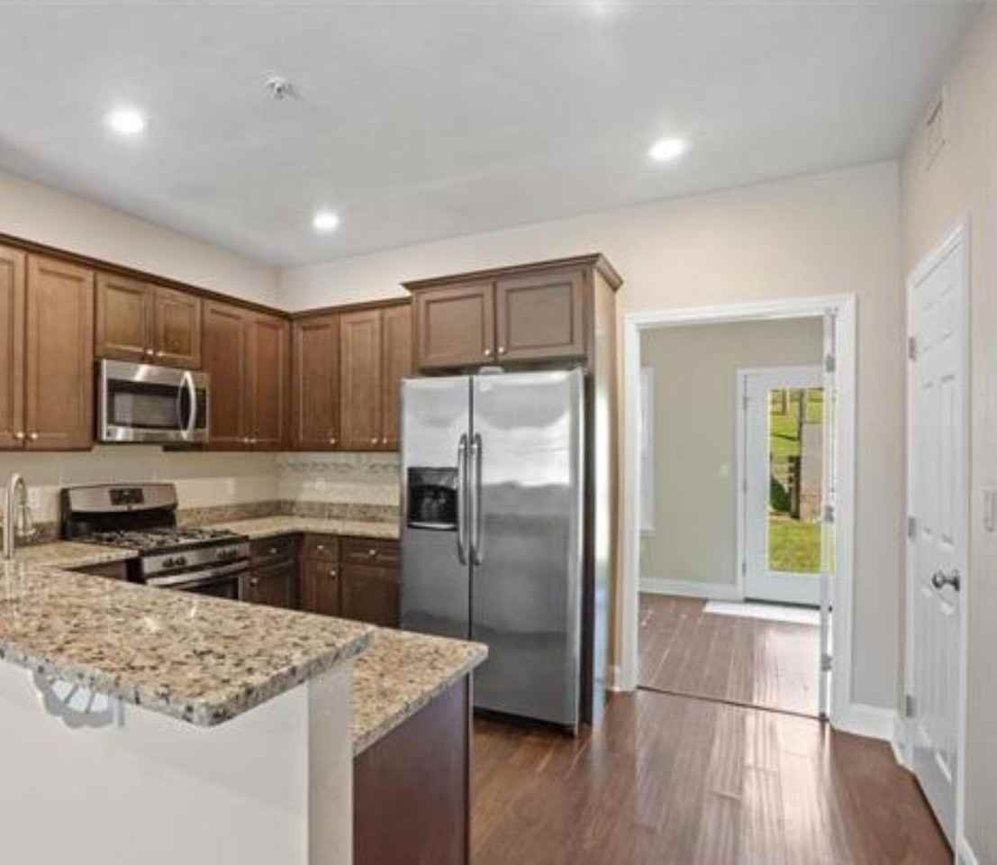 1974 Midyette Rd Apt 1211 - Photo 3 of 5