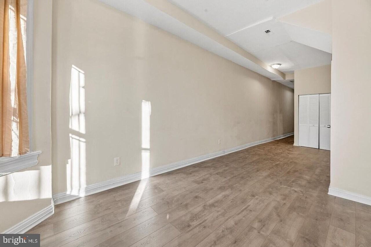 1821 N Capitol St Ne #2 - Photo 5 of 10