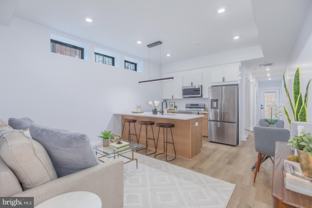 1012 17th Pl Ne Unit 1 - Photo 1 of 1