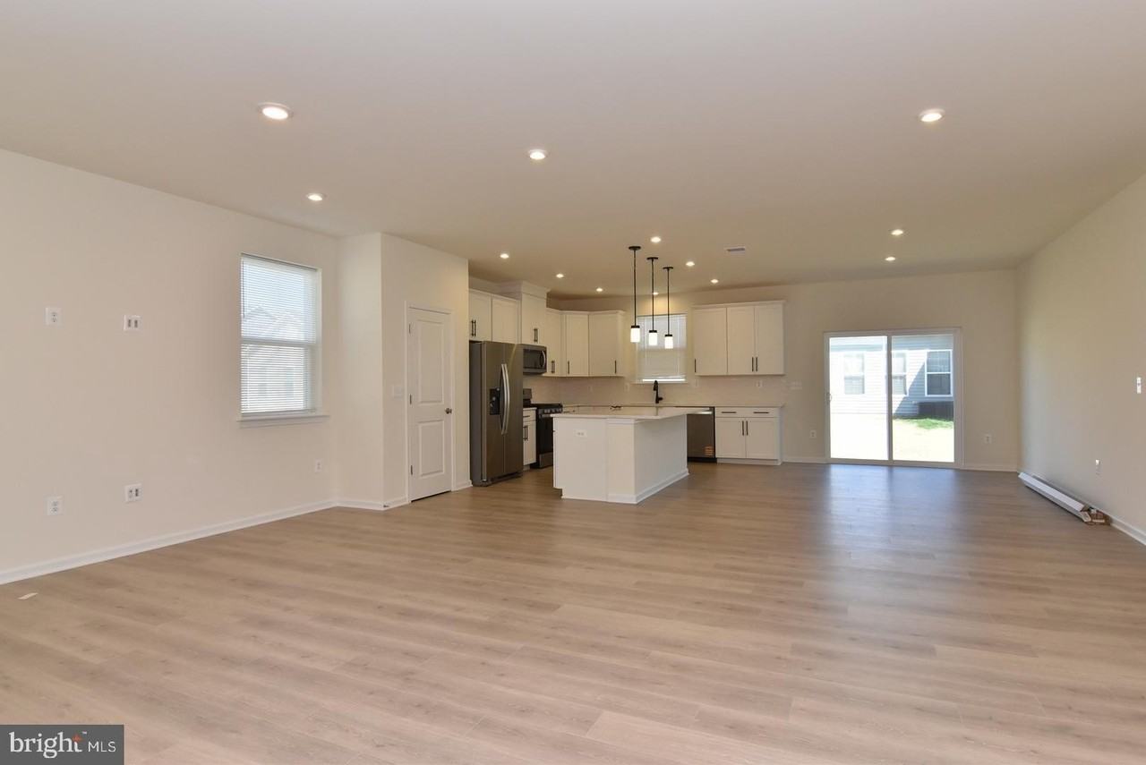 24700 Michael Isler Ave - Photo 2 of 23