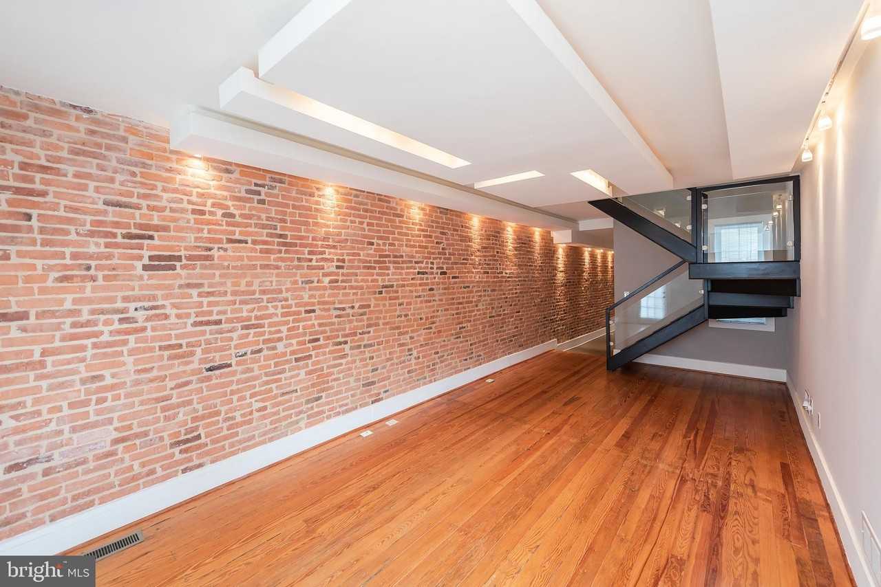 3206 Elliott St - Photo 6 of 33