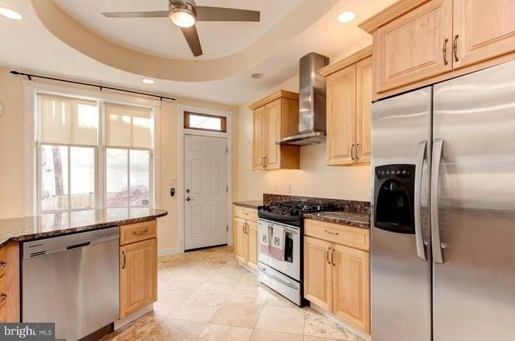 3403 Dillon St - Photo 4 of 30