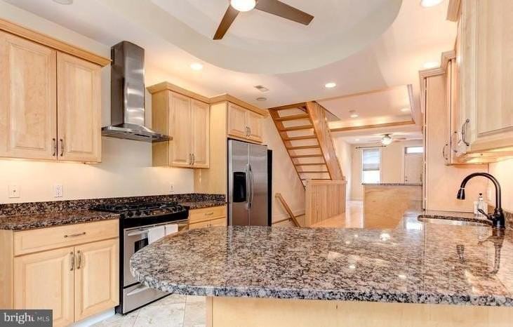 3403 Dillon St - Photo 5 of 30