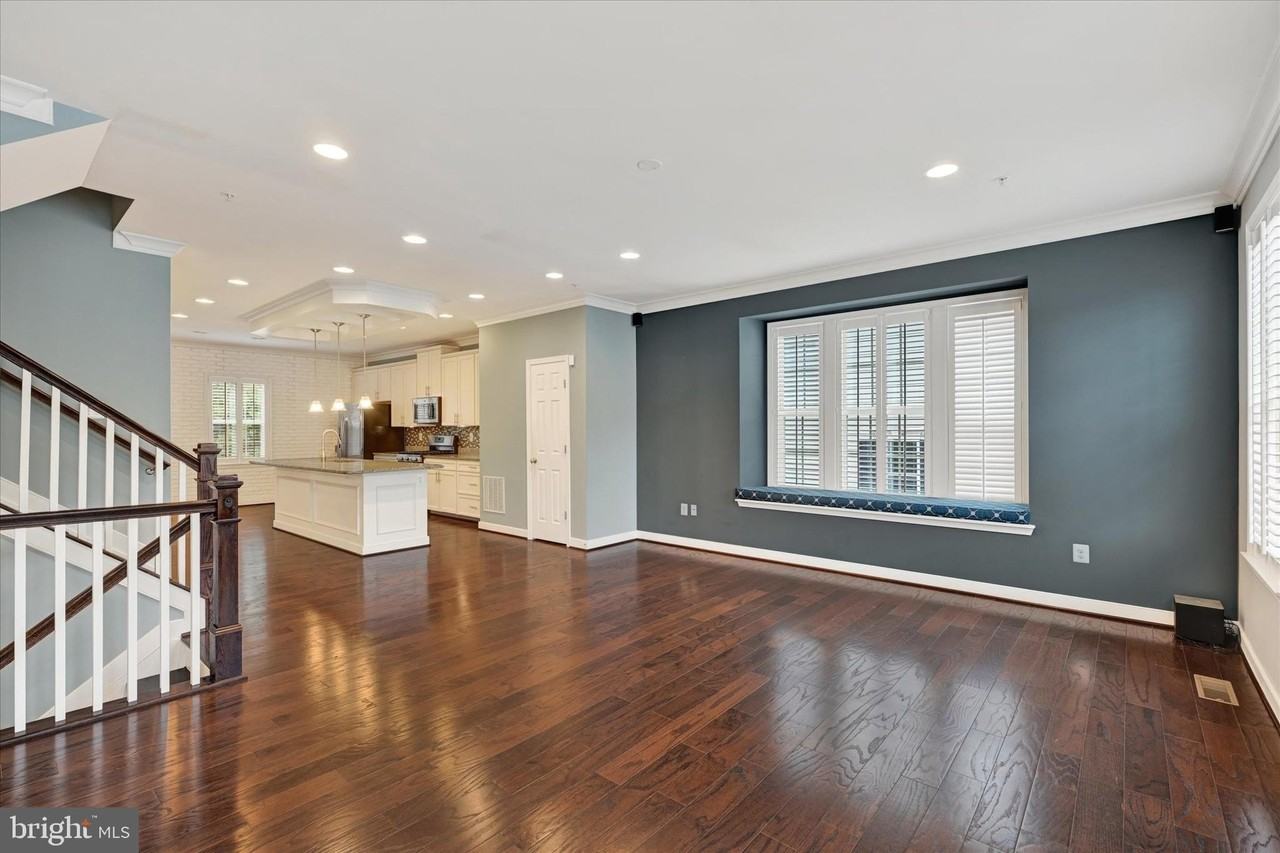 14036 Fox Hill Rd - Photo 6 of 34