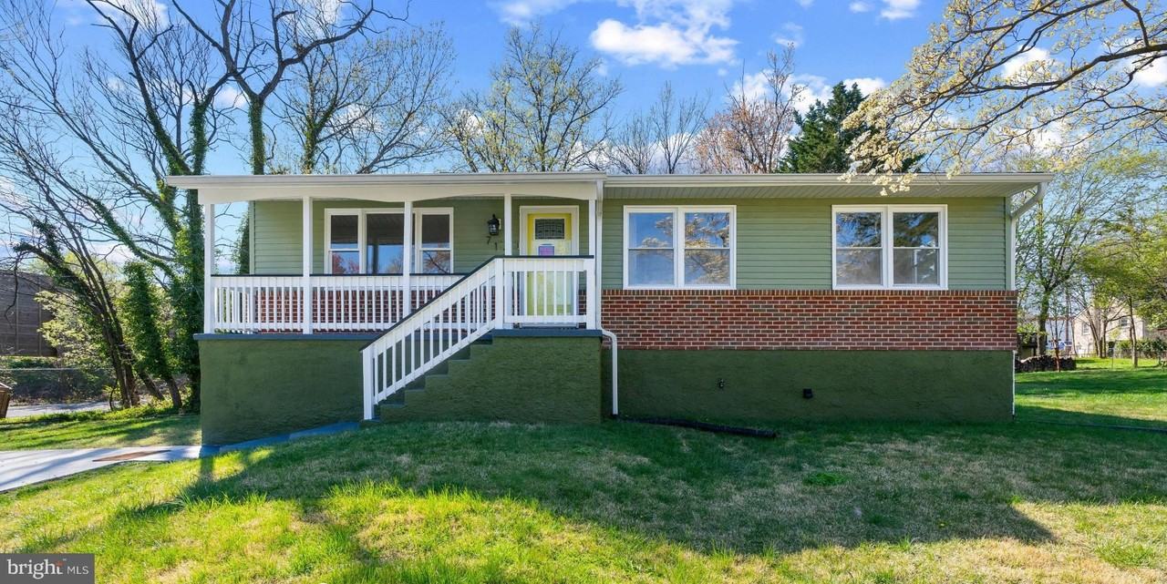 712 Kent Ave - Photo 3 of 30