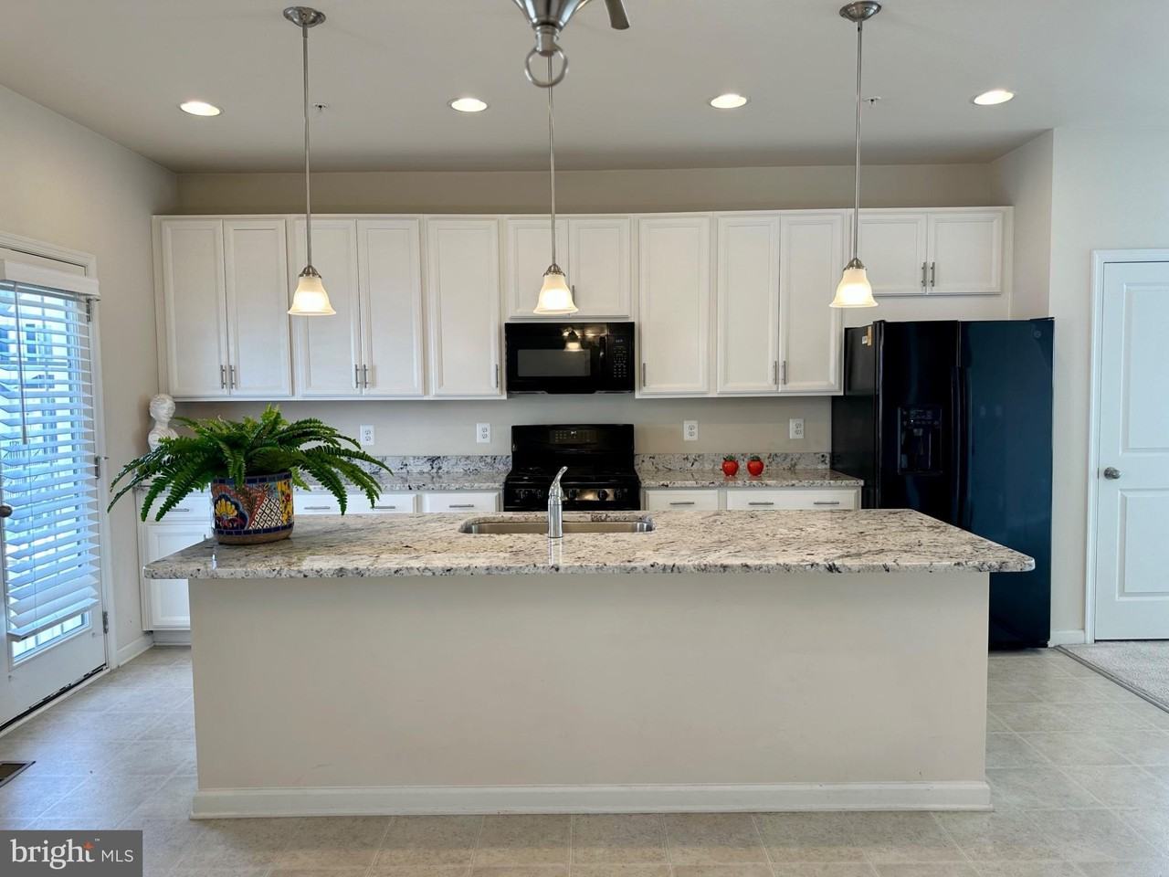 439 Pemberton Park Ln - Photo 5 of 22