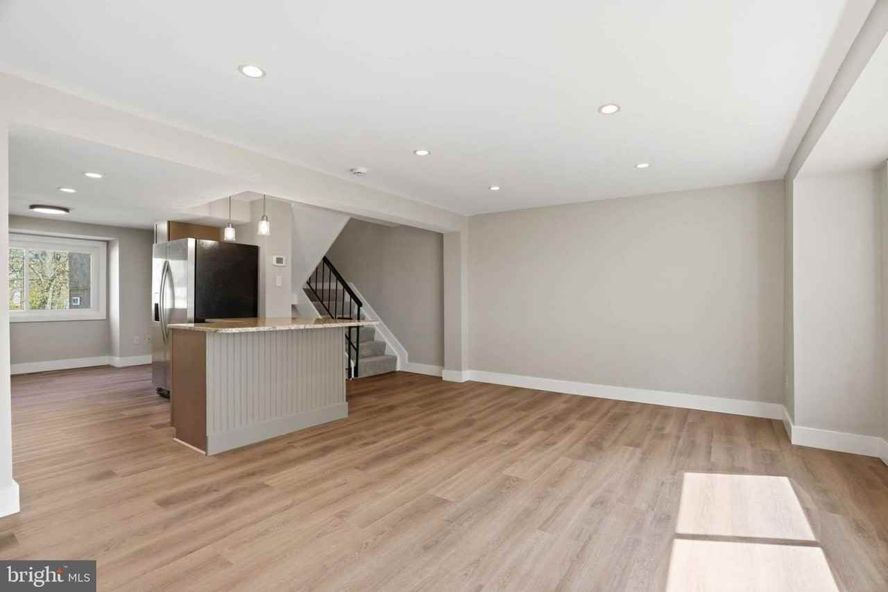 9419 Merryrest Rd - Photo 7 of 31