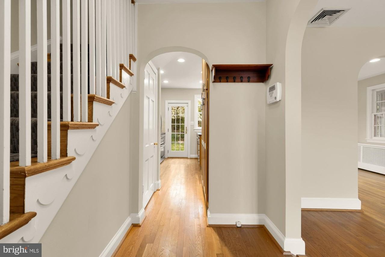 4809 Wellington Dr - Photo 2 of 47