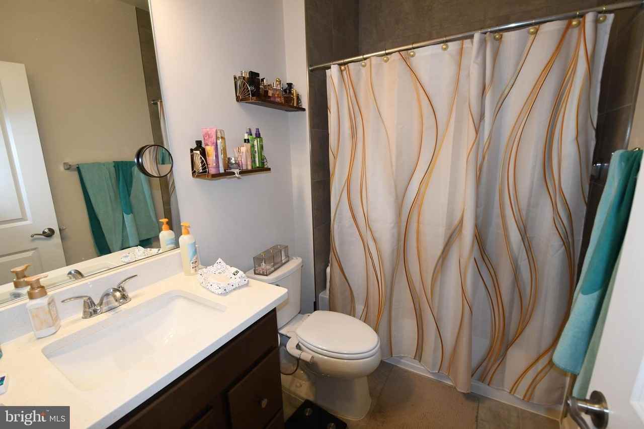 5937 NORTHWEST Drive unit: (Master Bedroom) - Photo 7 of 10