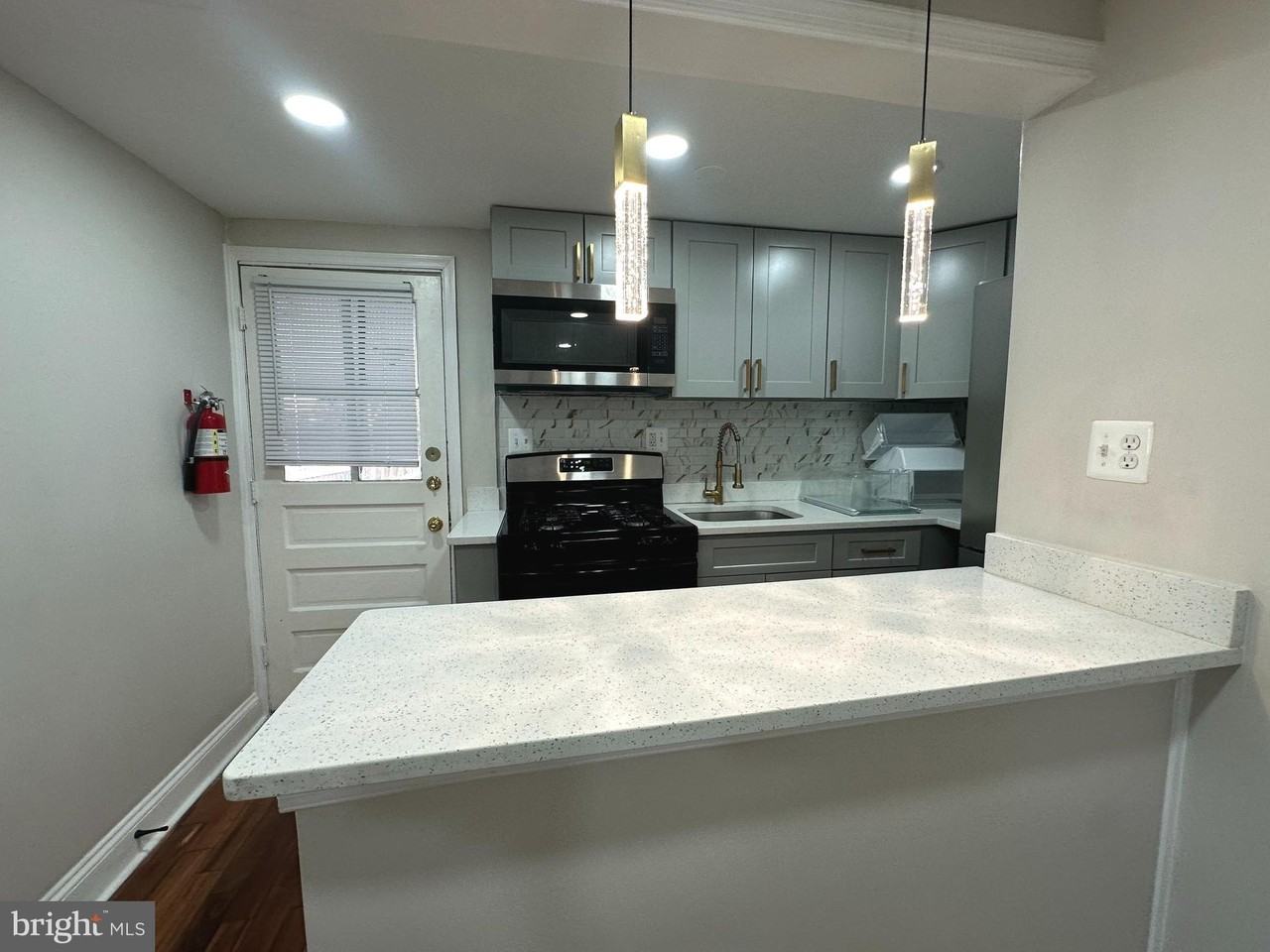 6200 54th Pl Apt 11 - Photo 5 of 11