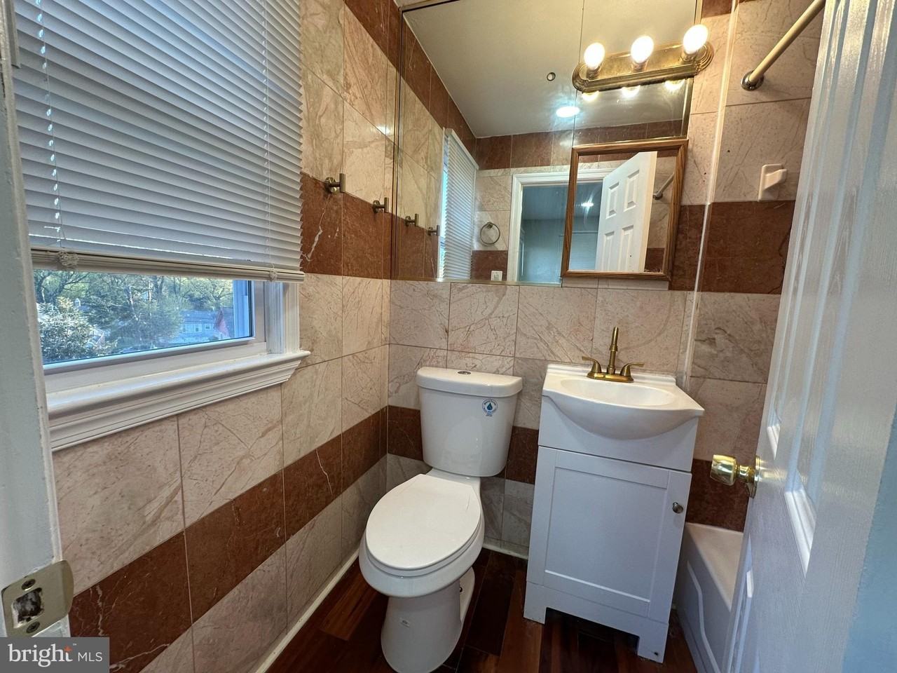 6200 54th Pl Apt 11 - Photo 7 of 11