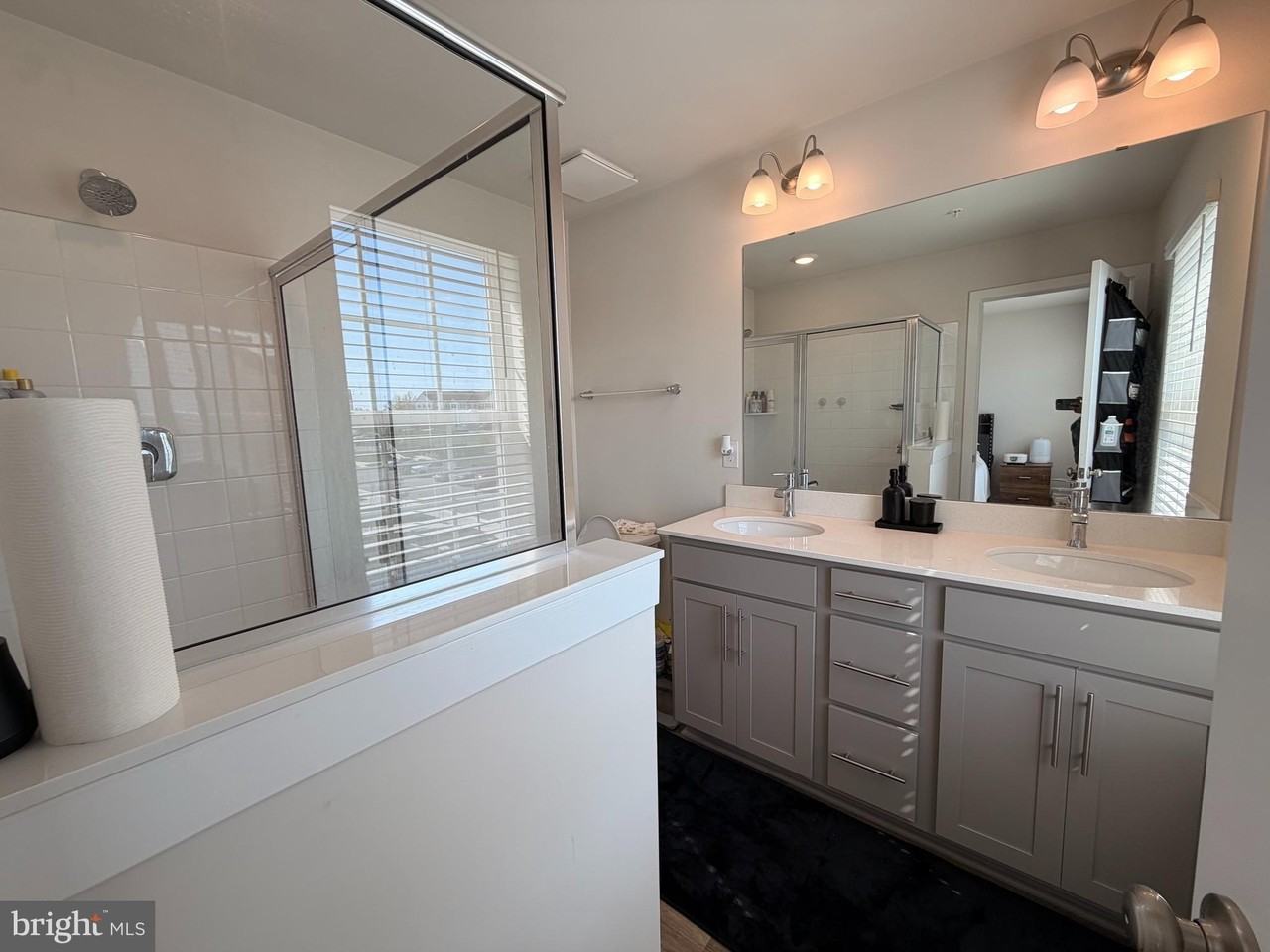 16605 Green Glade Dr - Photo 3 of 11