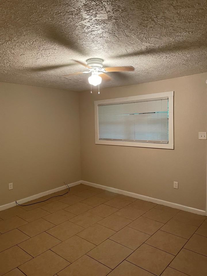 4243 Joseph St #1 - Photo 4 of 5