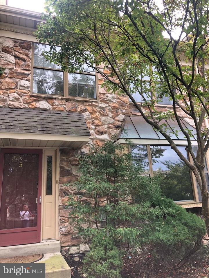 5 Algonquin Ct - Photo 2 of 18