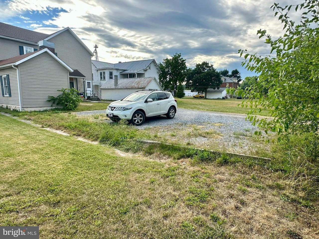 4576 LEMAR Road unit: 3 - Photo 5 of 15