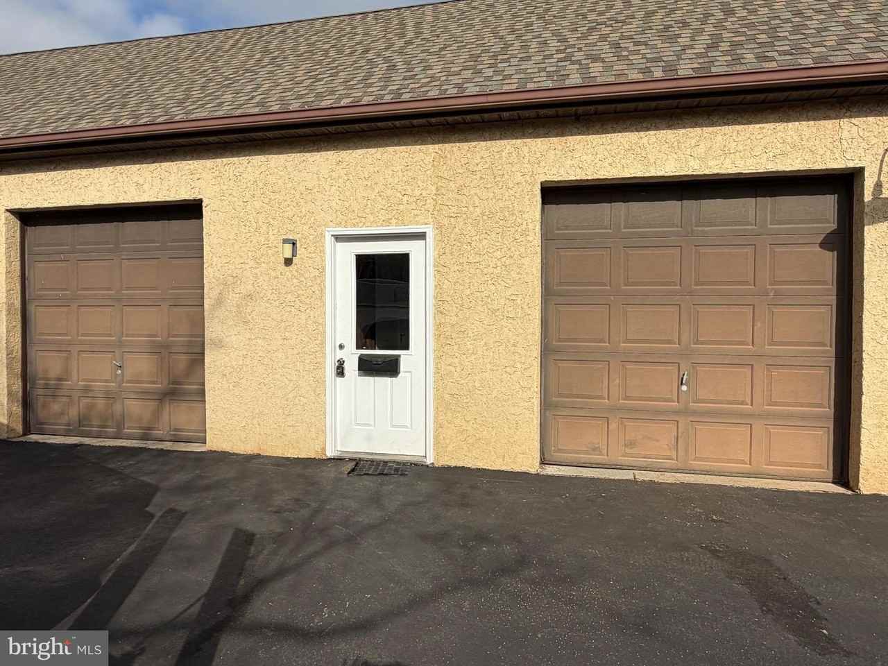 132 Fair Oaks Ave - Photo 4 of 16