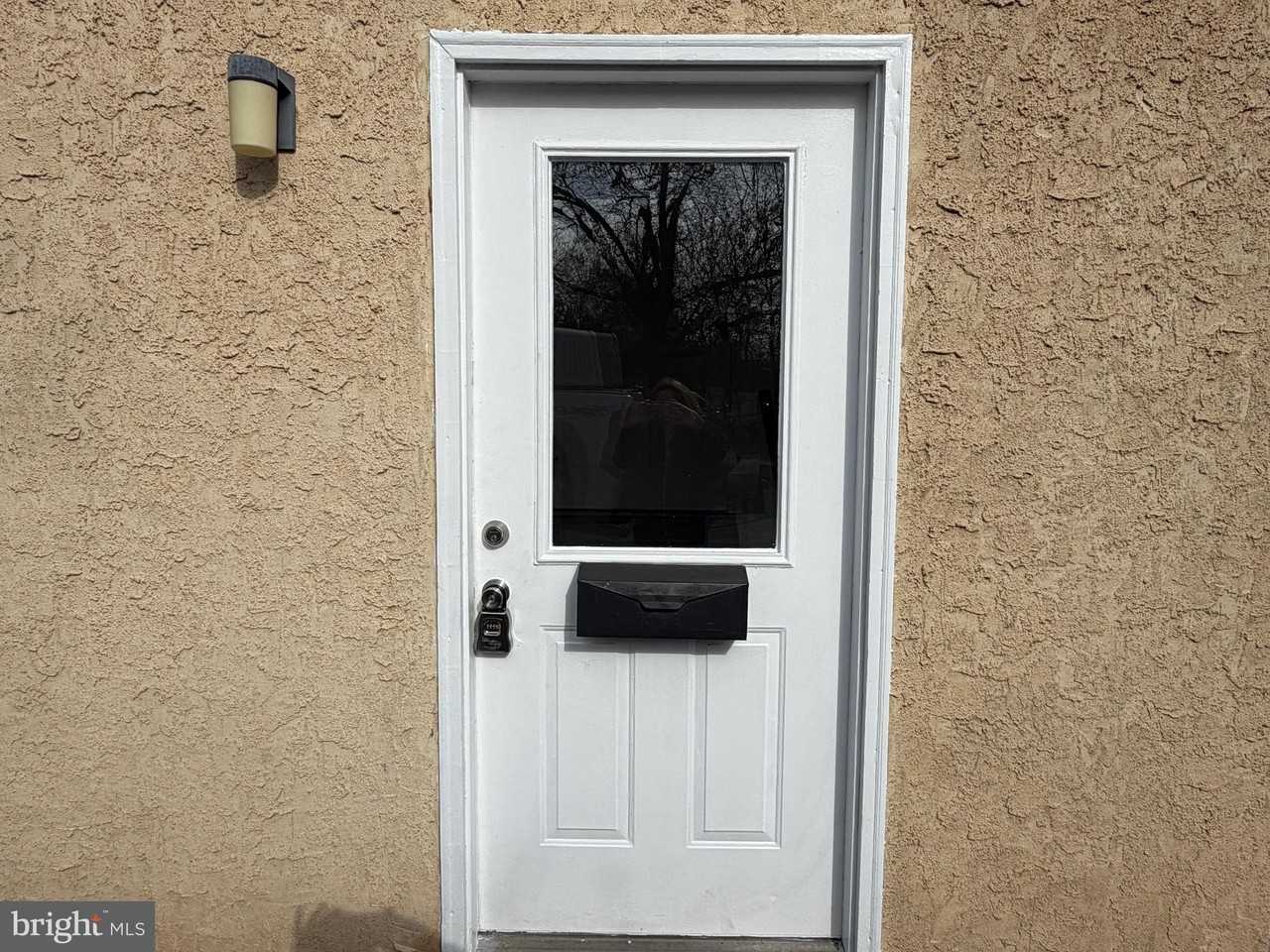 132 Fair Oaks Ave - Photo 5 of 16