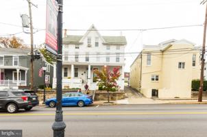 featured image of 431 Main St #2ndFL