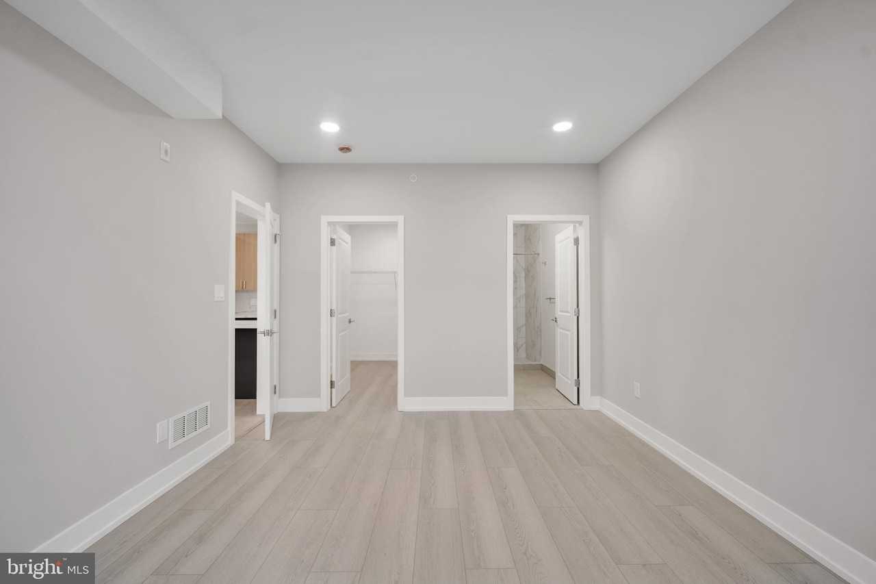 1111 S 24th St #202 - Photo 3 of 17