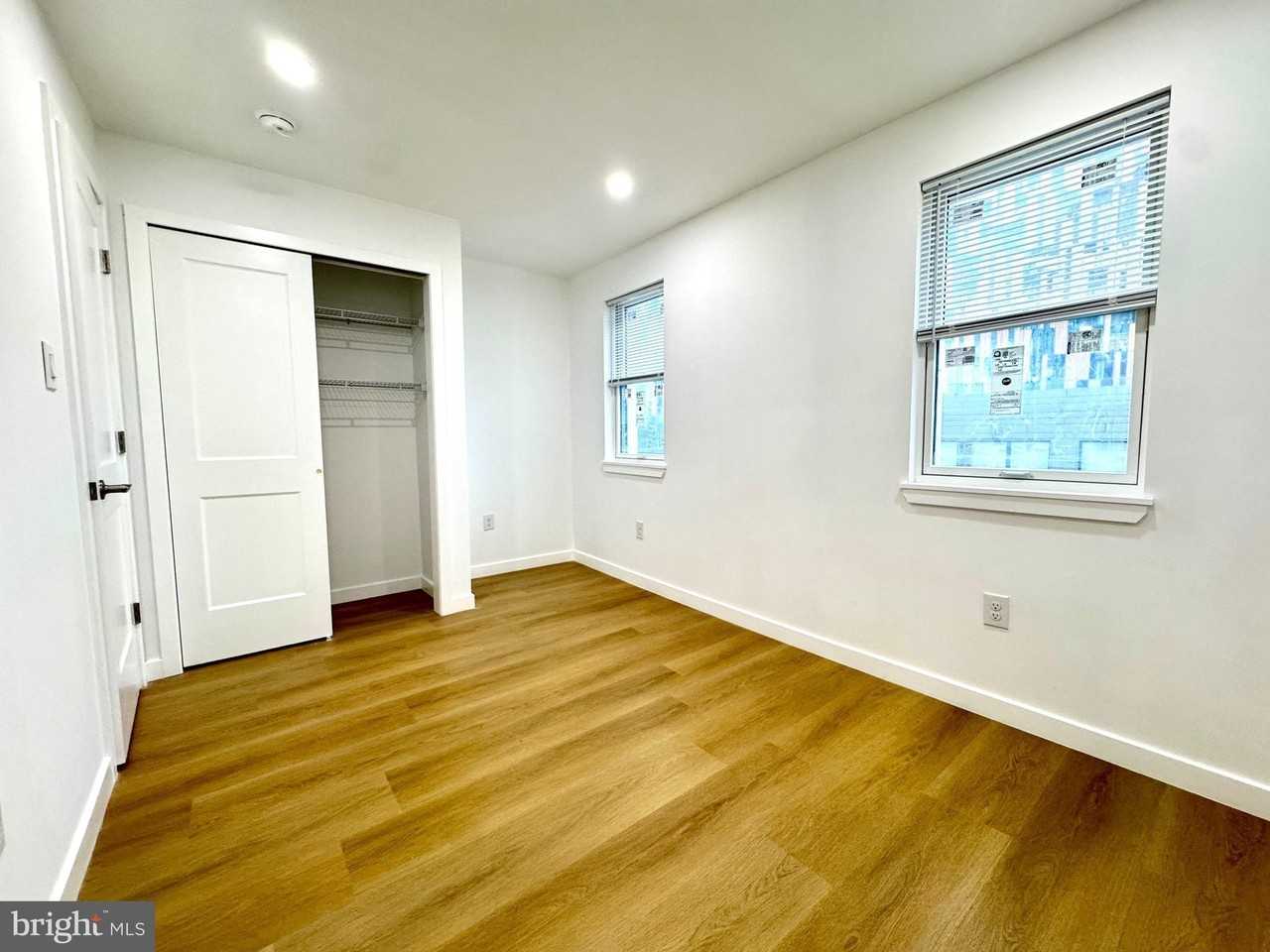 3629 Warren St - Photo 6 of 12