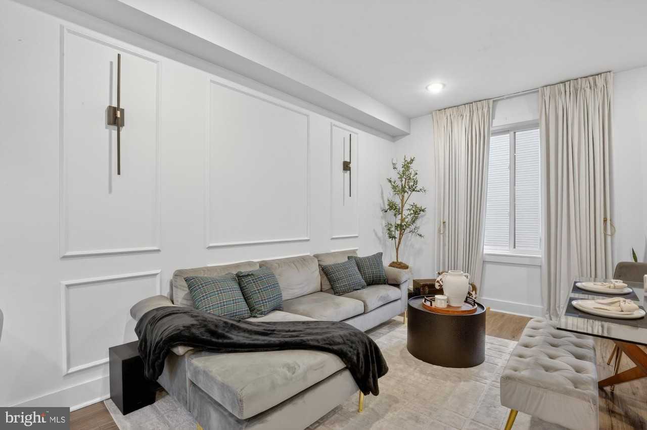 2333 Jasper St Unit A - Photo 5 of 25