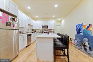 featured image of 1945 N Gratz St #B