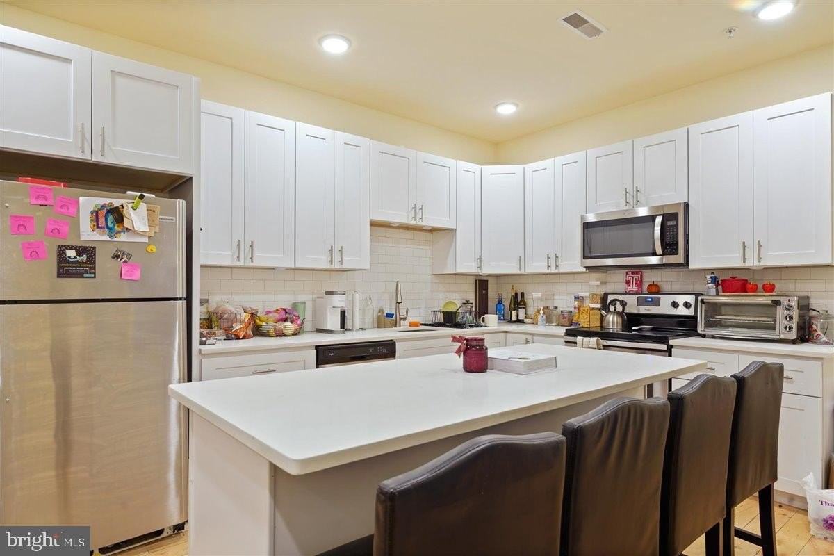 1945 N Gratz St #B - Photo 2 of 15