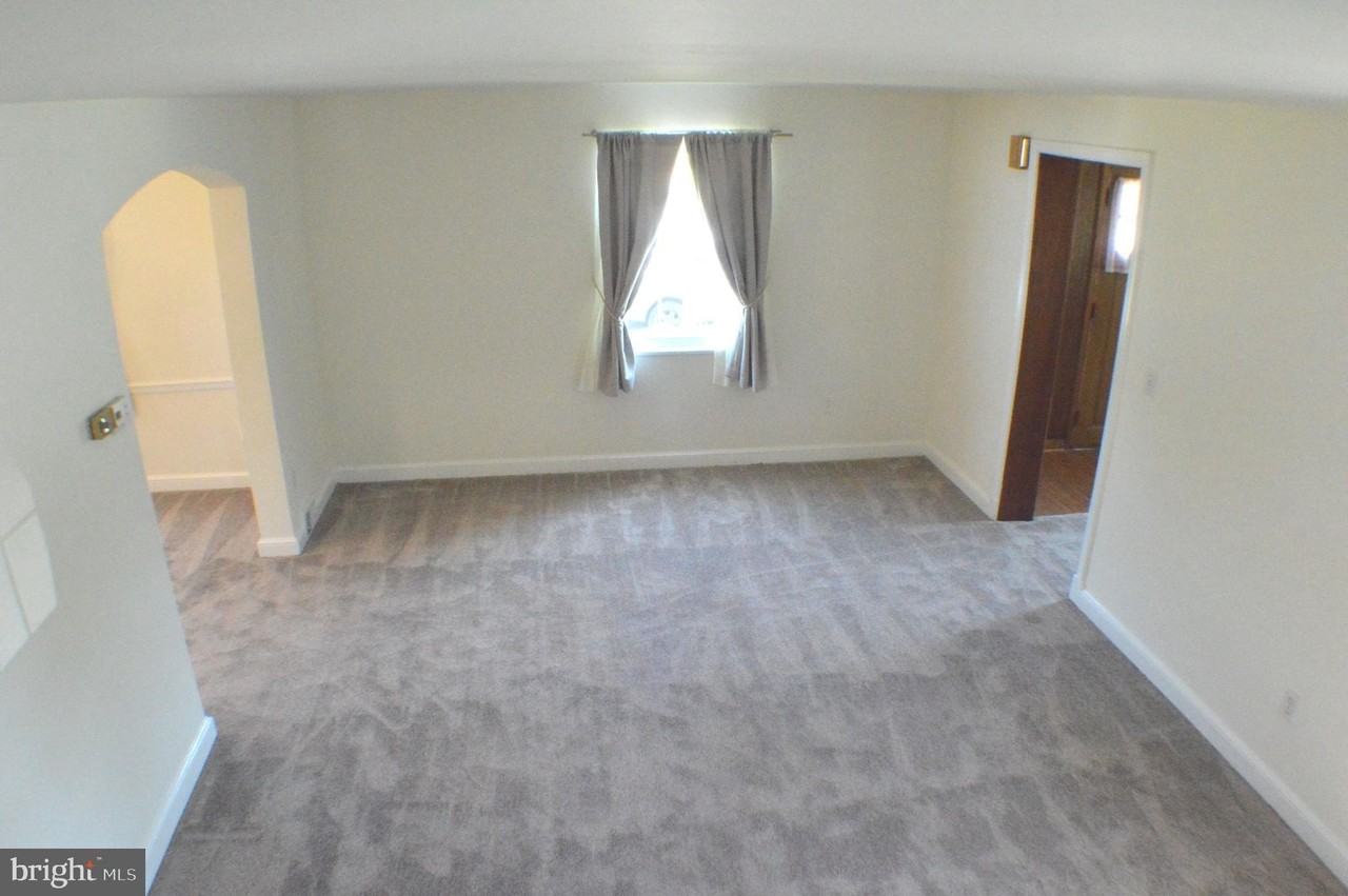 4600 3rd St N - Photo 5 of 24