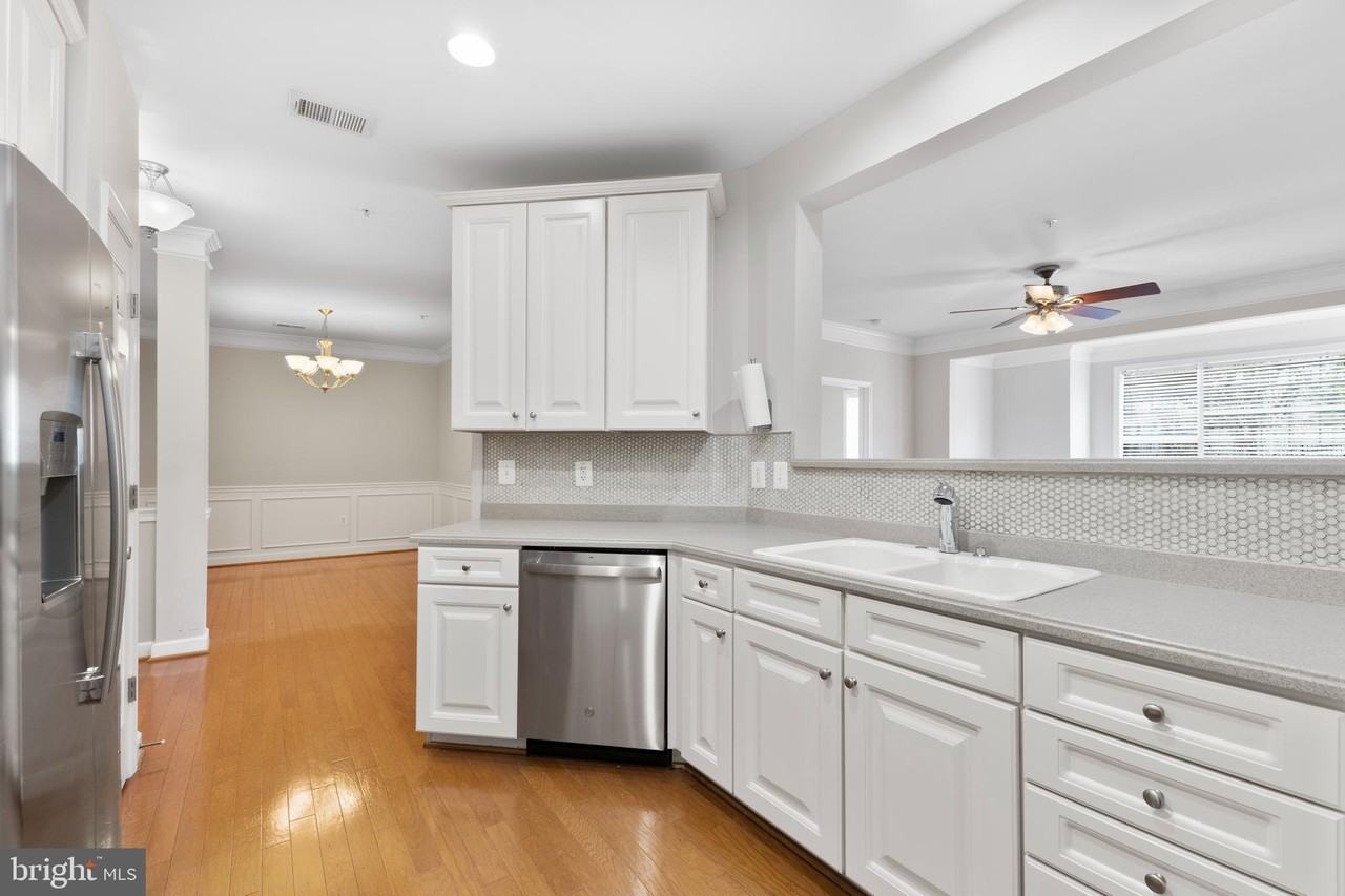 621 Cobblestone Blvd Unit 103 #103 - Photo 3 of 17