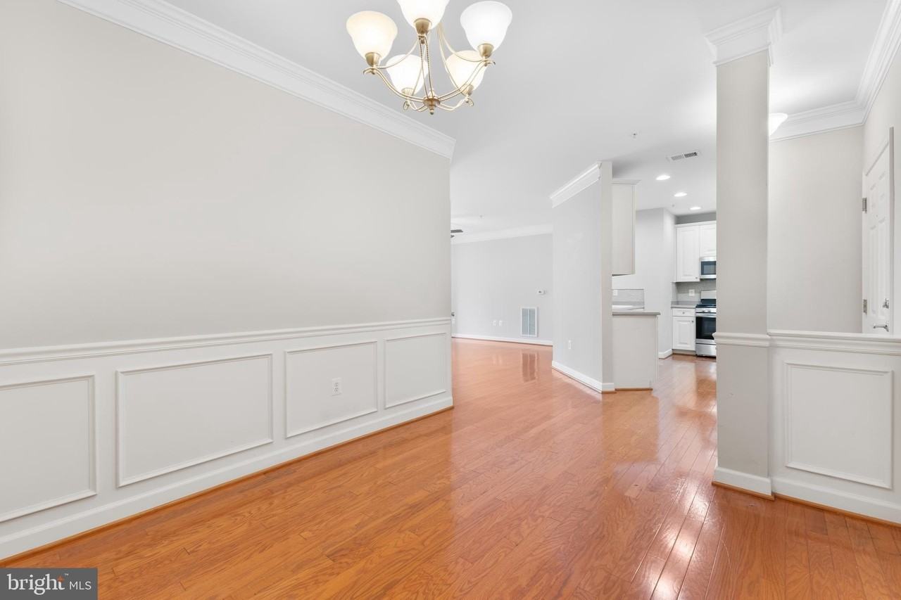 621 Cobblestone Blvd Unit 103 #103 - Photo 4 of 17