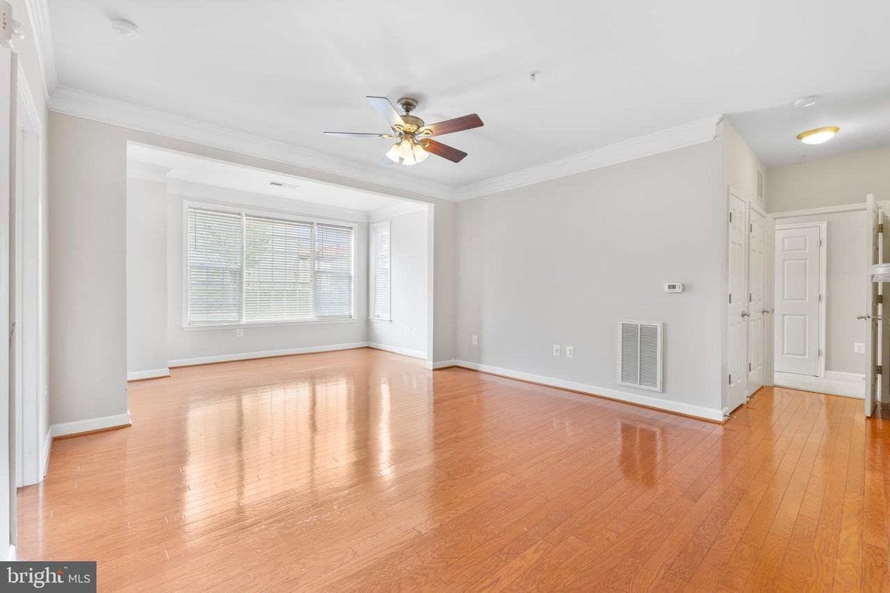 621 Cobblestone Blvd Unit 103 #103 - Photo 6 of 17