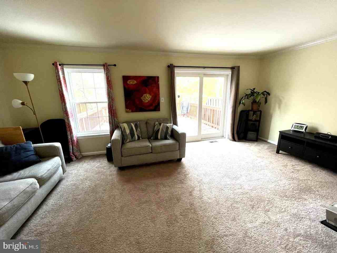 6458 Autumn Glen Ct - Photo 4 of 12