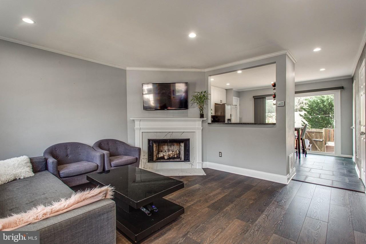 6608 High Valley Ln - Photo 4 of 46