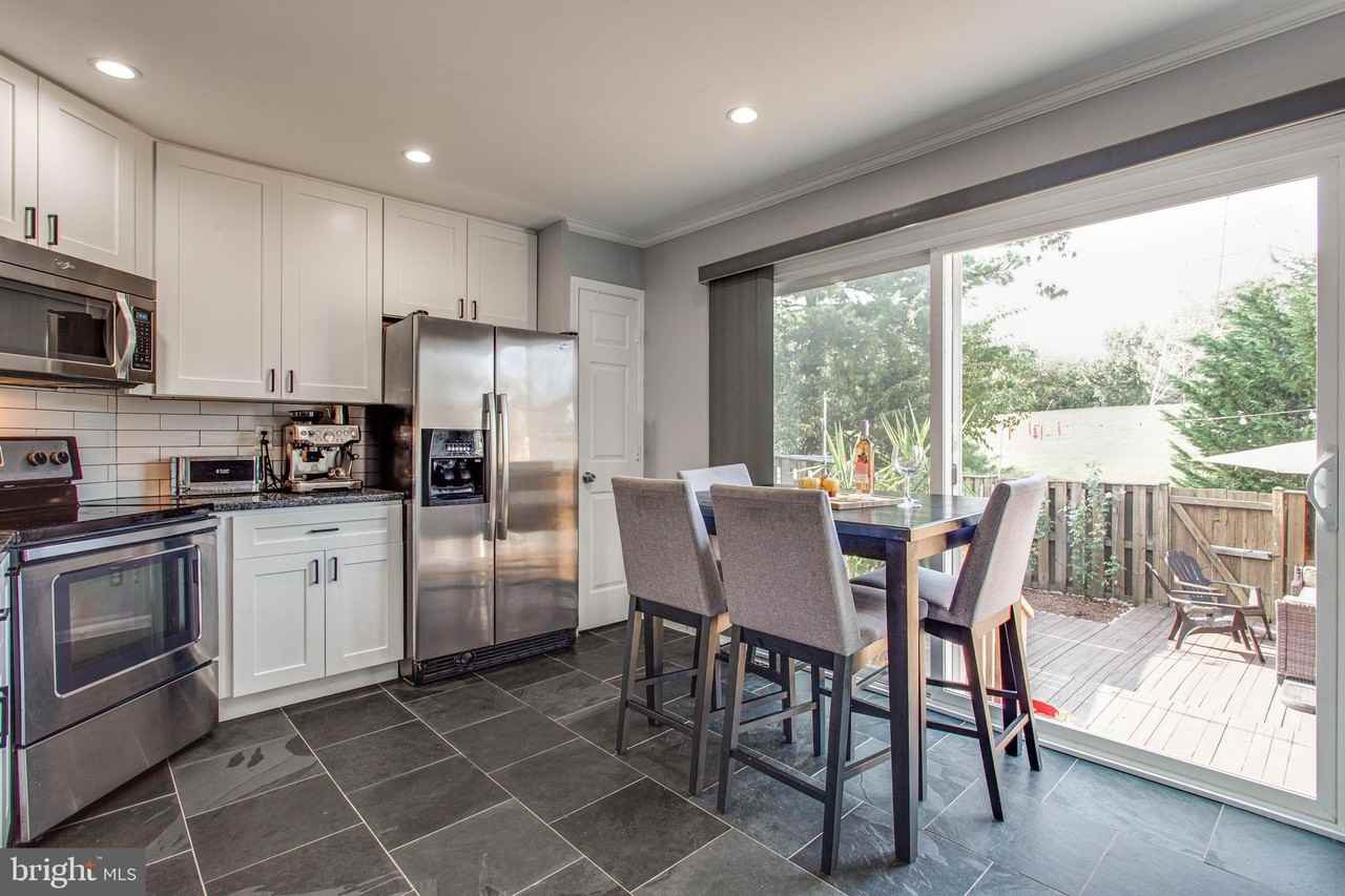 6608 High Valley Ln - Photo 7 of 46