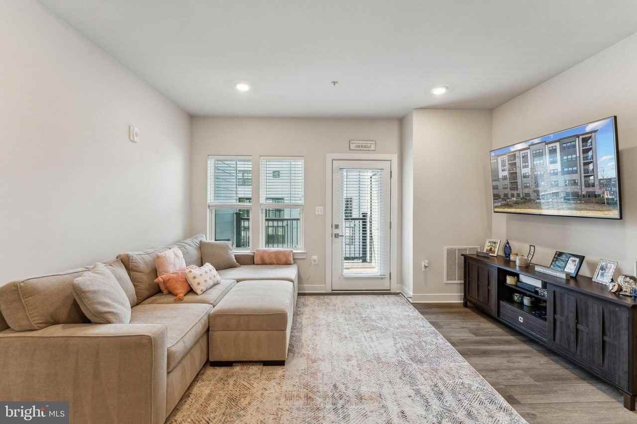 12875 Mosaic Park Way #4J - Photo 4 of 26