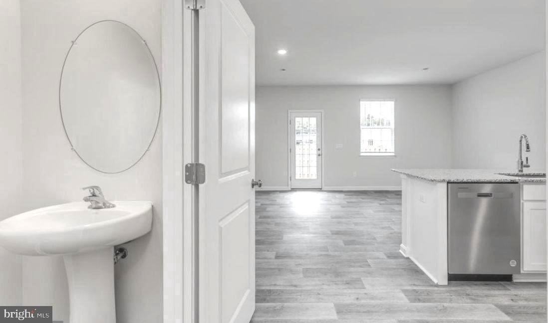 141 Caterpillar Dr - Photo 3 of 23