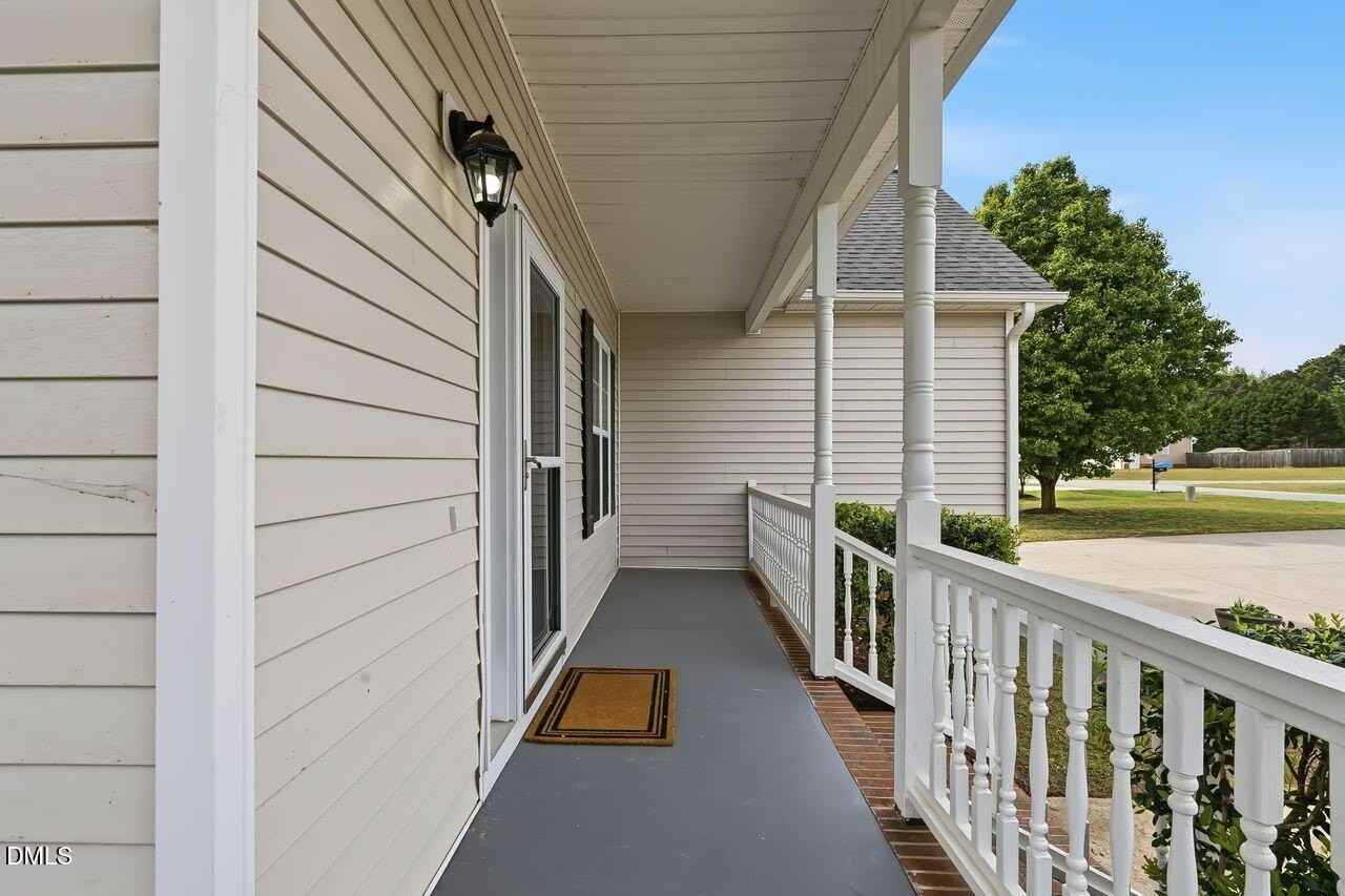 1036 Blue River Farm Dr - Photo 7 of 47