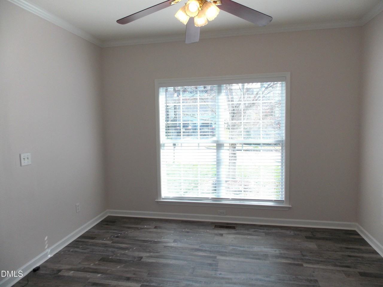 2108 Frissell Ave - Photo 6 of 34