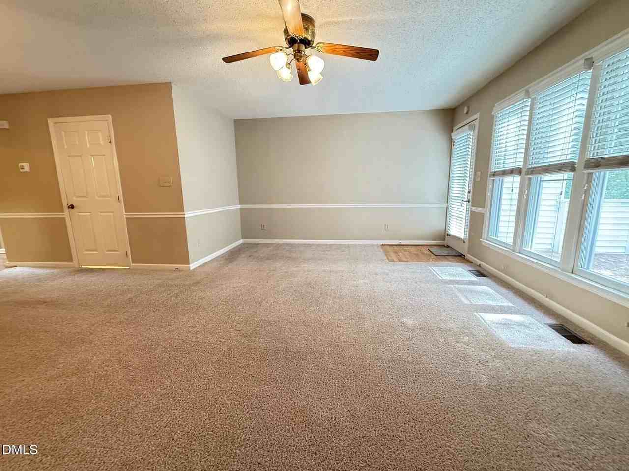 120 Greenmont Ln - Photo 7 of 20